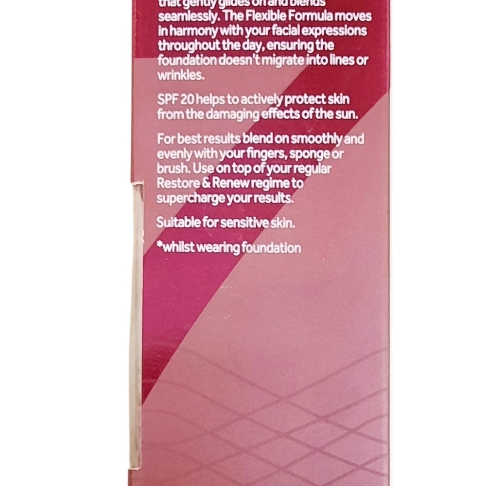 No7 Restore & Renew Multi Action Serum Foundation "Cool Vanilla." - Picture 2 of 5